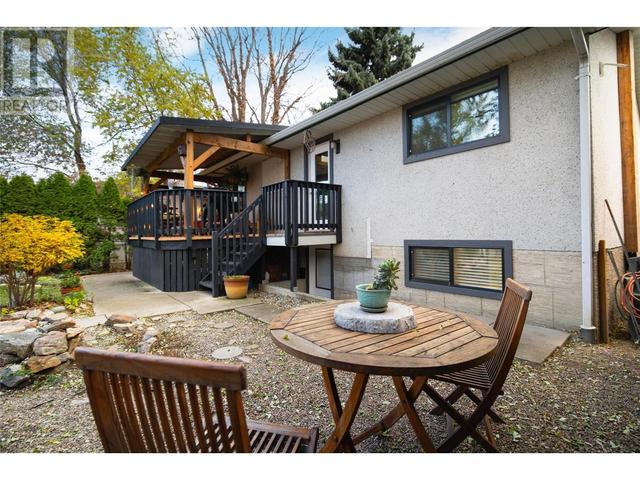 746 Fuller Avenue, House detached with 5 bedrooms, 2 bathrooms and 4 parking in Kelowna BC | Image 30