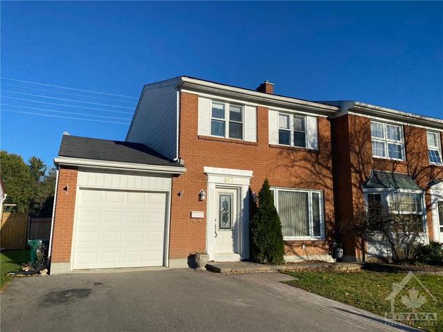 817 De Salaberry Street, Home with 3 bedrooms, 2 bathrooms and 5 parking in Ottawa ON | Image 2