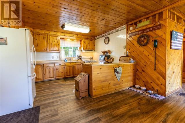 75 Holmes Street, House detached with 3 bedrooms, 1 bathrooms and null parking in Central Manitoulin ON | Image 27