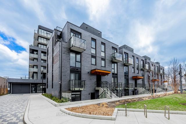 9 - 15 Brin Dr, Townhouse with 3 bedrooms, 2 bathrooms and 1 parking in Toronto ON | Image 1