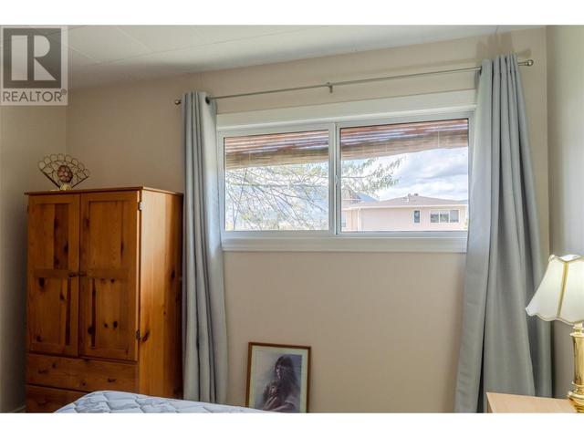 1298 Government Street, House detached with 3 bedrooms, 1 bathrooms and 1 parking in Penticton BC | Image 21