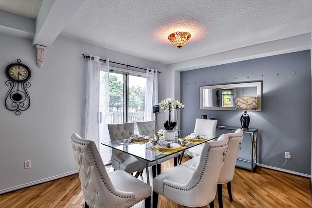 1 Major Elliott Crt, House detached with 3 bedrooms, 4 bathrooms and 6 parking in Markham ON | Image 28