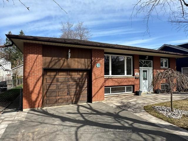 404 Trent St W, House detached with 3 bedrooms, 2 bathrooms and 4 parking in Whitby ON | Image 1