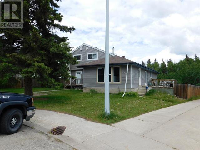 5719 - 53 Streetclose, House semidetached with 4 bedrooms, 1 bathrooms and 2 parking in Rocky Mountain House AB | Image 26