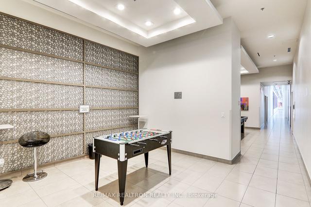 2111 - 29 Singer Crt, Condo with 2 bedrooms, 2 bathrooms and 1 parking in Toronto ON | Image 29
