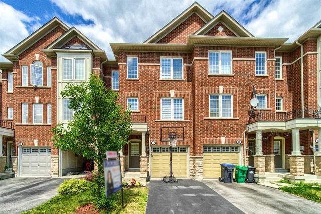 17 Rock Haven Lane, House attached with 3 bedrooms, 2 bathrooms and 2 parking in Brampton ON | Image 1