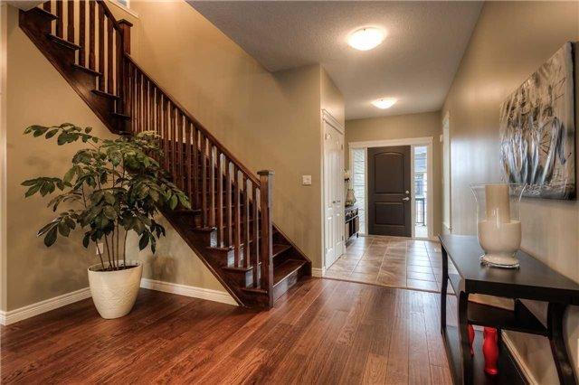 317 Carriage Way N, House detached with 3 bedrooms, 3 bathrooms and 2 parking in Waterloo ON | Image 3