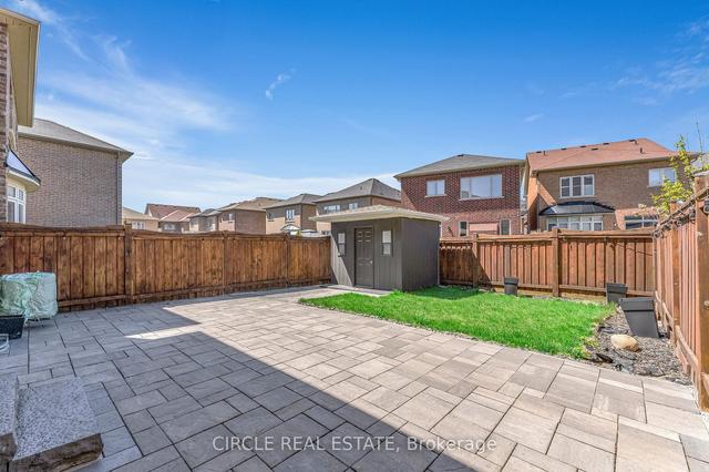 28 Avening Dr, House detached with 3 bedrooms, 3 bathrooms and 4 parking in Vaughan ON | Image 36