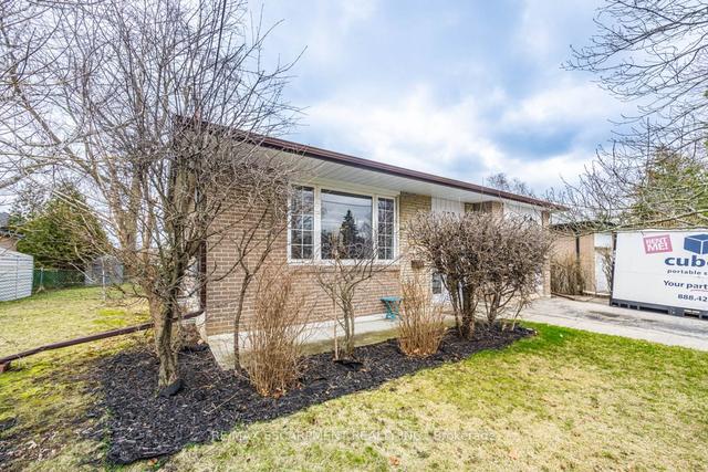 227 Parlette Ave, House detached with 3 bedrooms, 2 bathrooms and 5 parking in Toronto ON | Image 30