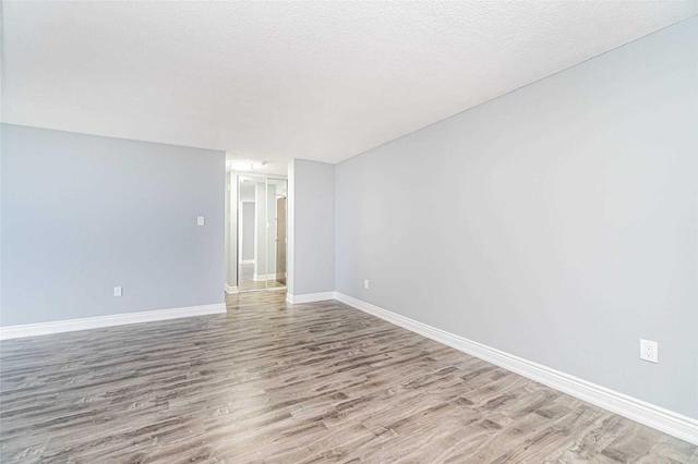 906 - 4 Kings Cross Rd, Condo with 2 bedrooms, 1 bathrooms and 1 parking in Brampton ON | Image 8