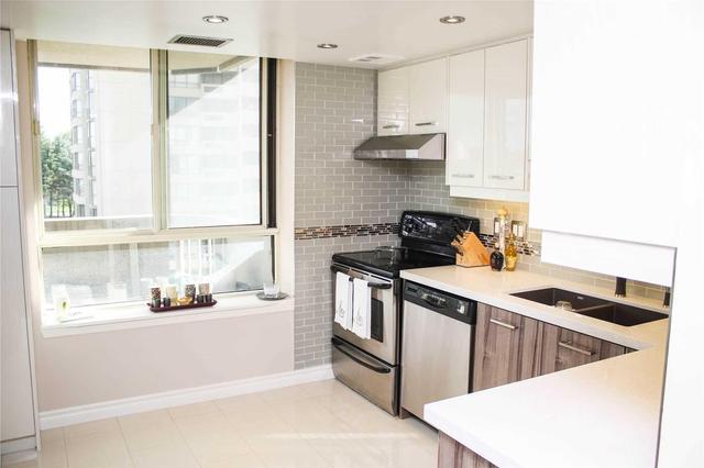 403 - 275 Bamburgh Circ, Condo with 2 bedrooms, 2 bathrooms and 2 parking in Toronto ON | Image 6