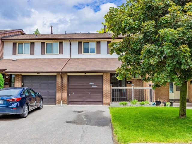 97 Baronwood Crt, Townhouse with 3 bedrooms, 2 bathrooms and 3 parking in Brampton ON | Image 1