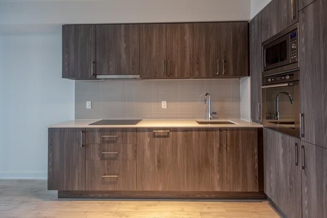 702W - 27 Bathurst St, Condo with 1 bedrooms, 1 bathrooms and null parking in Toronto ON | Image 4