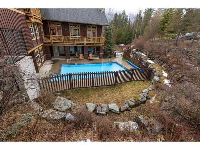 611d - 4559 Timberline Crescent, Condo with 2 bedrooms, 2 bathrooms and null parking in East Kootenay A BC | Image 49
