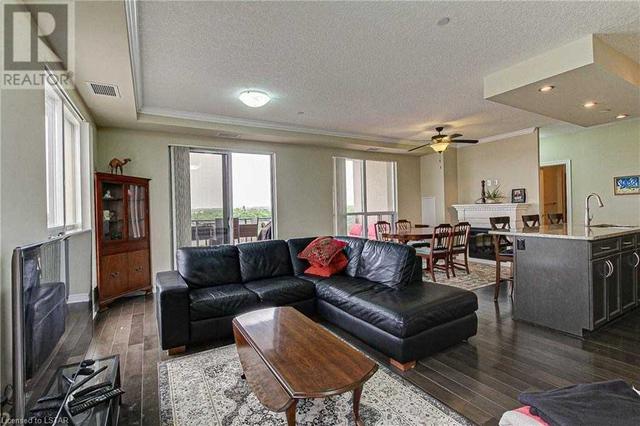 1004 - 330 Ridout St, Condo with 2 bedrooms, 2 bathrooms and 2 parking in London ON | Image 10