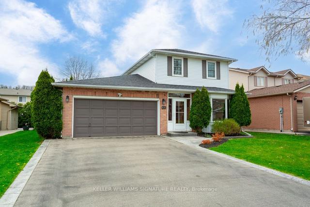33 Merritt Cres, House detached with 3 bedrooms, 2 bathrooms and 4 parking in Grimsby ON | Image 1
