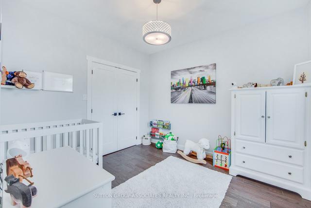 upper - 229 Howland Ave, House semidetached with 3 bedrooms, 2 bathrooms and 1 parking in Toronto ON | Image 4