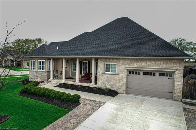 8927 Joseph Court, House detached with 3 bedrooms, 2 bathrooms and 4 parking in Niagara Falls ON | Image 2