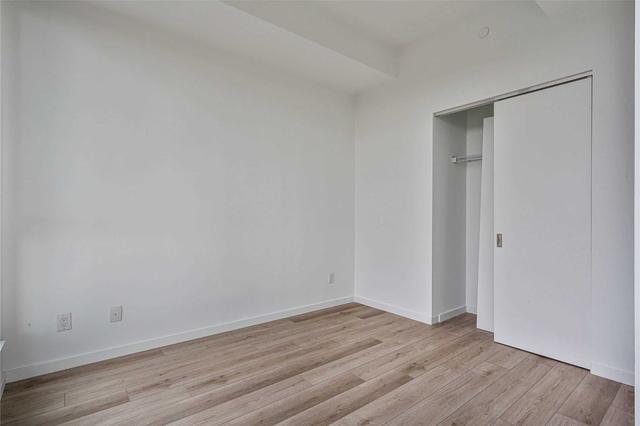 715 - 7 Smith Cres, Condo with 2 bedrooms, 1 bathrooms and 1 parking in Toronto ON | Image 9