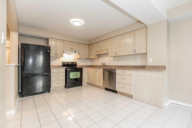 34 - 58 Brisbane Crt, Condo with 3 bedrooms, 3 bathrooms and 2 parking in Brampton ON | Image 8