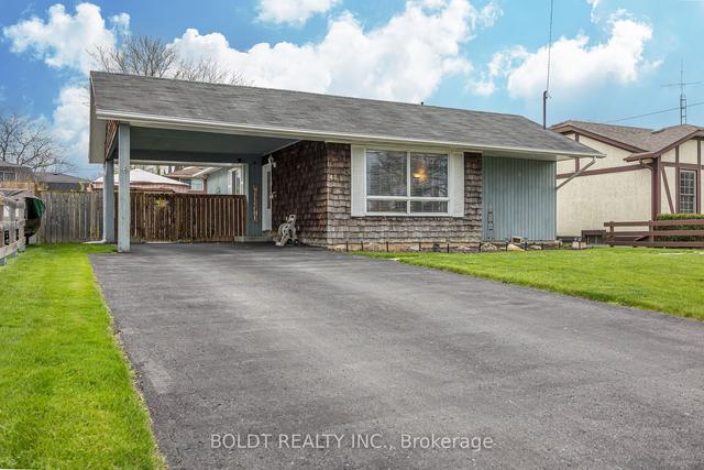 48 Grove Ave, House detached with 3 bedrooms, 1 bathrooms and 5 parking in St. Catharines ON | Image 12