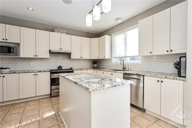 544 Mazari Crescent, House detached with 4 bedrooms, 3 bathrooms and 4 parking in Ottawa ON | Image 7