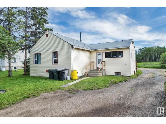 5021 47 Av, House detached with 3 bedrooms, 2 bathrooms and null parking in Stony Plain AB | Image 42