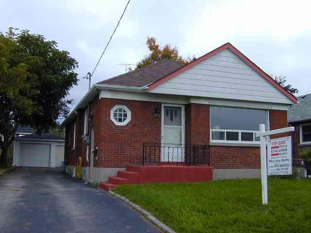 upper - 204 Central Park Blvd S, House detached with 3 bedrooms, 1 bathrooms and 3 parking in Oshawa ON | Image 1