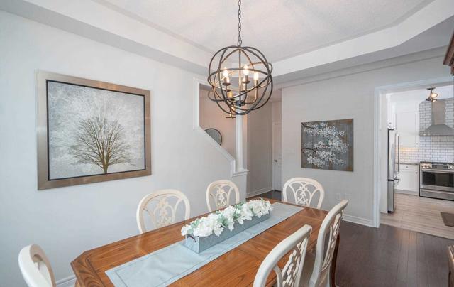 18 Birkett Way, House detached with 4 bedrooms, 4 bathrooms and 4 parking in Whitchurch Stouffville ON | Image 3