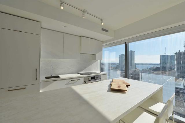 2105 - 60 Colborne St, Condo with 3 bedrooms, 3 bathrooms and 1 parking in Toronto ON | Image 18