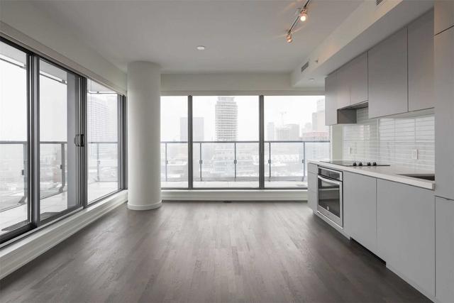 1203 - 60 Colborne St, Condo with 2 bedrooms, 2 bathrooms and 1 parking in Toronto ON | Image 4