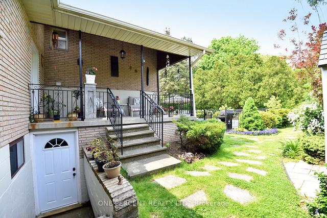 22 Delbrook Crt, House detached with 3 bedrooms, 3 bathrooms and 6 parking in Hamilton ON | Image 19