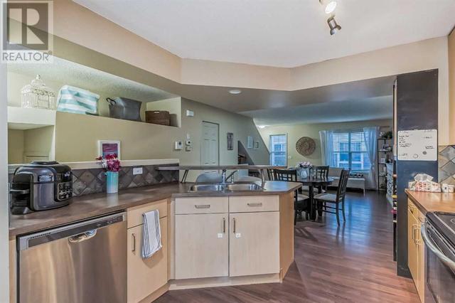 3074 New Brighton Gardens, House attached with 2 bedrooms, 2 bathrooms and 2 parking in Calgary AB | Image 10