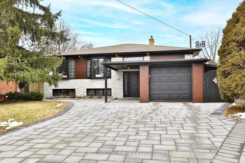12 Firthway Crt, House detached with 3 bedrooms, 2 bathrooms and 5 parking in Toronto ON | Card Image