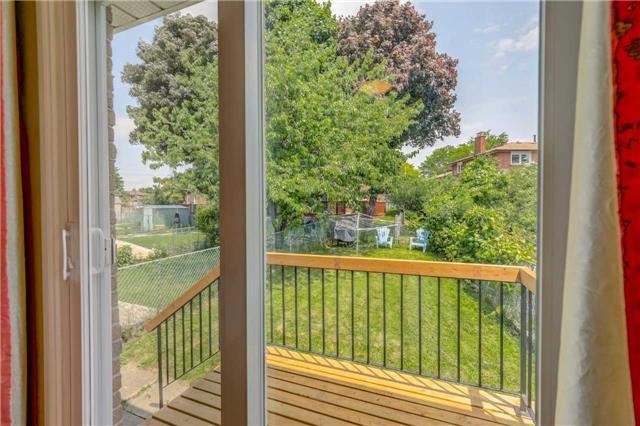 246 Shawnee Circ, House semidetached with 3 bedrooms, 3 bathrooms and 2 parking in Toronto ON | Image 14