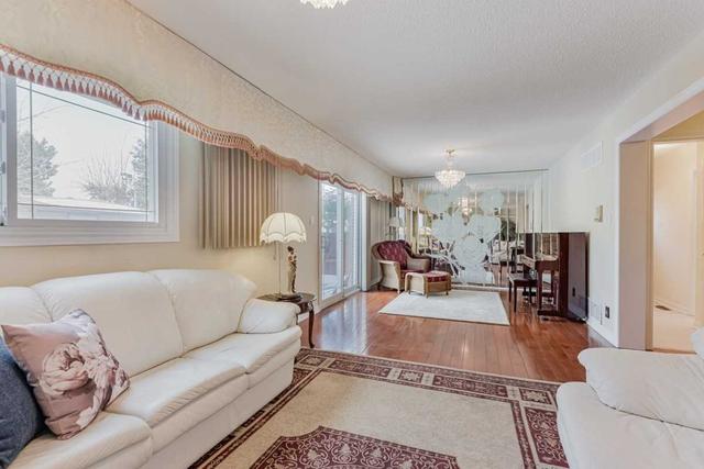 4 Middleton Crt, House detached with 4 bedrooms, 4 bathrooms and 4 parking in Markham ON | Image 14