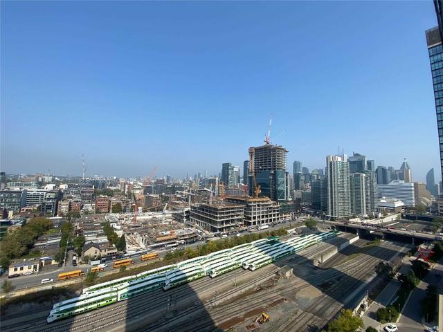 2212 - 15 Iceboat Terr, Condo with 1 bedrooms, 1 bathrooms and 1 parking in Toronto ON | Image 10