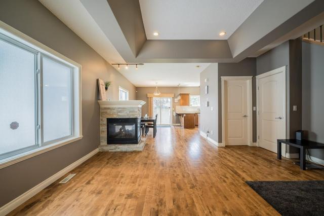 505 17 Avenue Nw, Home with 6 bedrooms, 3 bathrooms and 2 parking in Calgary AB | Image 5