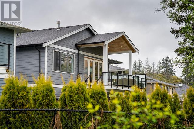 5786 Linyard Rd, House detached with 5 bedrooms, 4 bathrooms and 4 parking in Nanaimo BC | Image 5