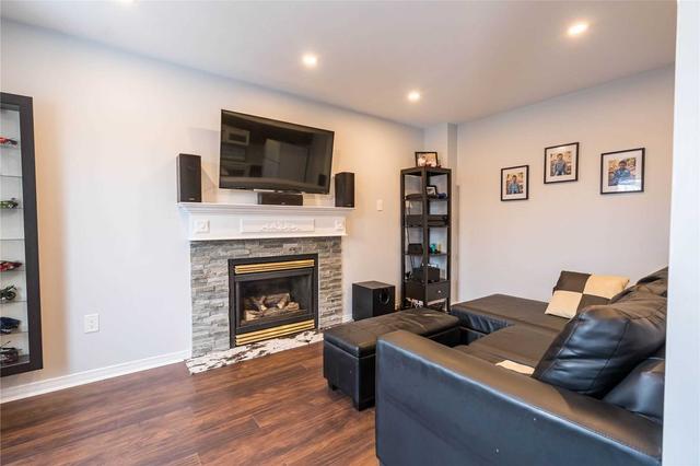91 Widgeon St, House detached with 3 bedrooms, 4 bathrooms and 4 parking in Barrie ON | Image 3
