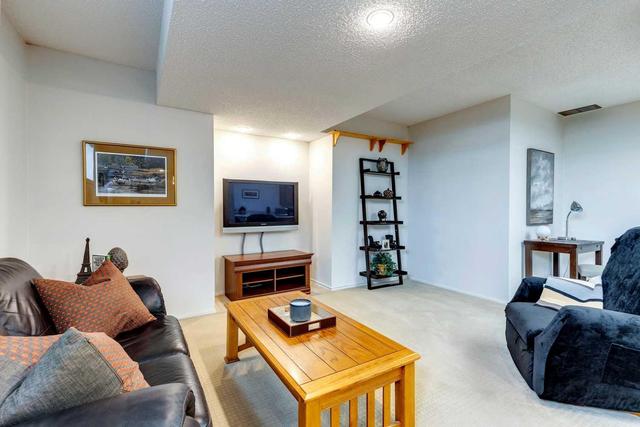 1035 Riverbend Drive Se, House detached with 4 bedrooms, 2 bathrooms and 2 parking in Calgary AB | Image 35