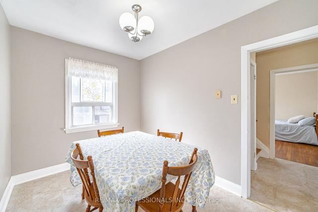 21 Kentroyal Dr, House detached with 3 bedrooms, 2 bathrooms and 5 parking in Toronto ON | Image 7