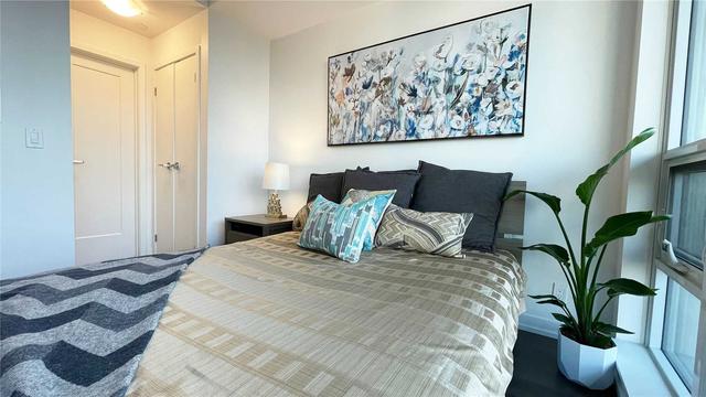 3204 - 89 Dunfield Ave, Condo with 1 bedrooms, 1 bathrooms and 1 parking in Toronto ON | Image 11