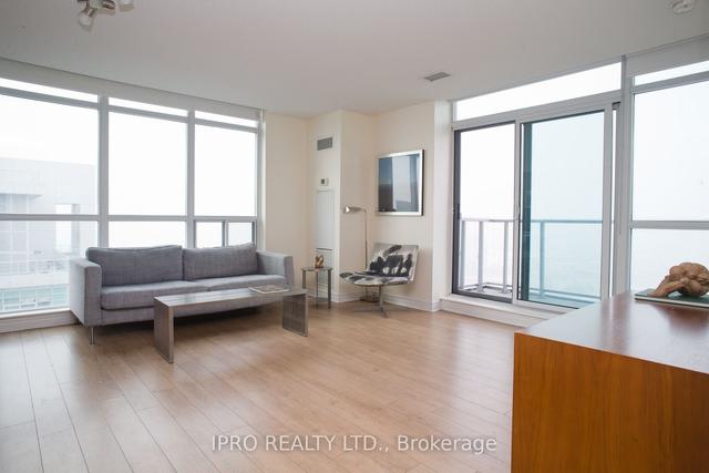 3908 - 50 Town Centre Crt, Condo with 1 bedrooms, 1 bathrooms and 1 parking in Toronto ON | Image 9