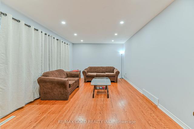 46 Carousel Ave, House detached with 3 bedrooms, 2 bathrooms and 7 parking in Hamilton ON | Image 27