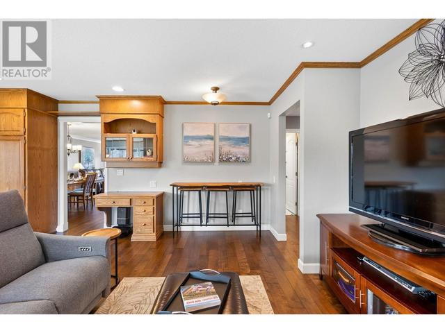 663 Pimlico Road, House detached with 2 bedrooms, 2 bathrooms and 4 parking in Kelowna BC | Image 22