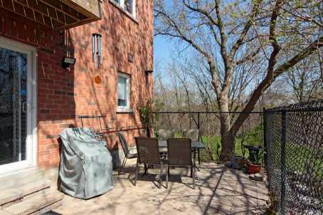 th7 - 581 Scarlett Rd, Townhouse with 3 bedrooms, 4 bathrooms and 2 parking in Toronto ON | Image 9