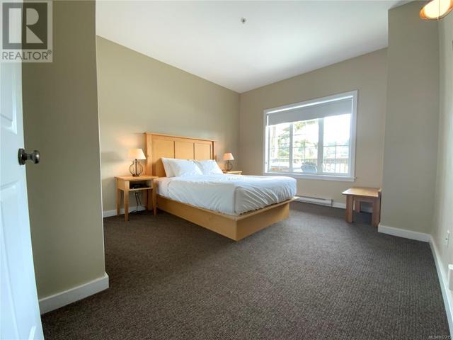 802 - 1971 Harbour Dr, Condo with 1 bedrooms, 1 bathrooms and 1 parking in Ucluelet BC | Image 8