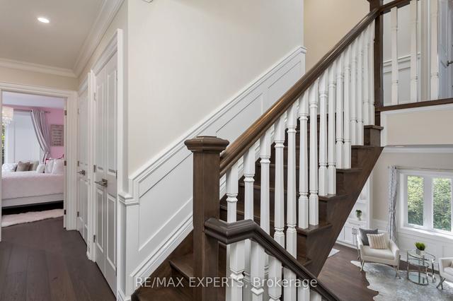 52 Ashmount Cres, House detached with 5 bedrooms, 5 bathrooms and 6 parking in Toronto ON | Image 14