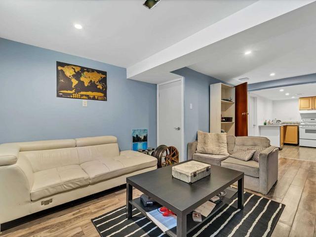 67 Golfdown Dr, House detached with 3 bedrooms, 3 bathrooms and 4 parking in Toronto ON | Image 16